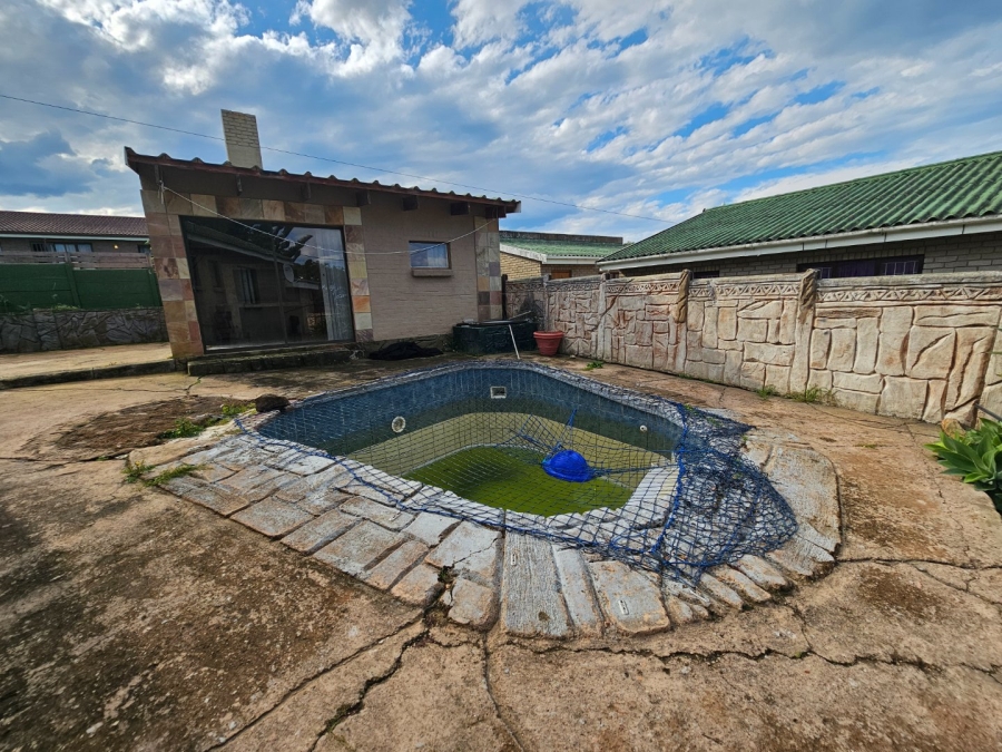 3 Bedroom Property for Sale in Dana Bay Western Cape